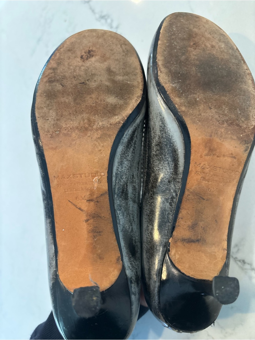 Max Studio Metallic Silver and Black Low Heel Pumps SW - Picture 11 of 11